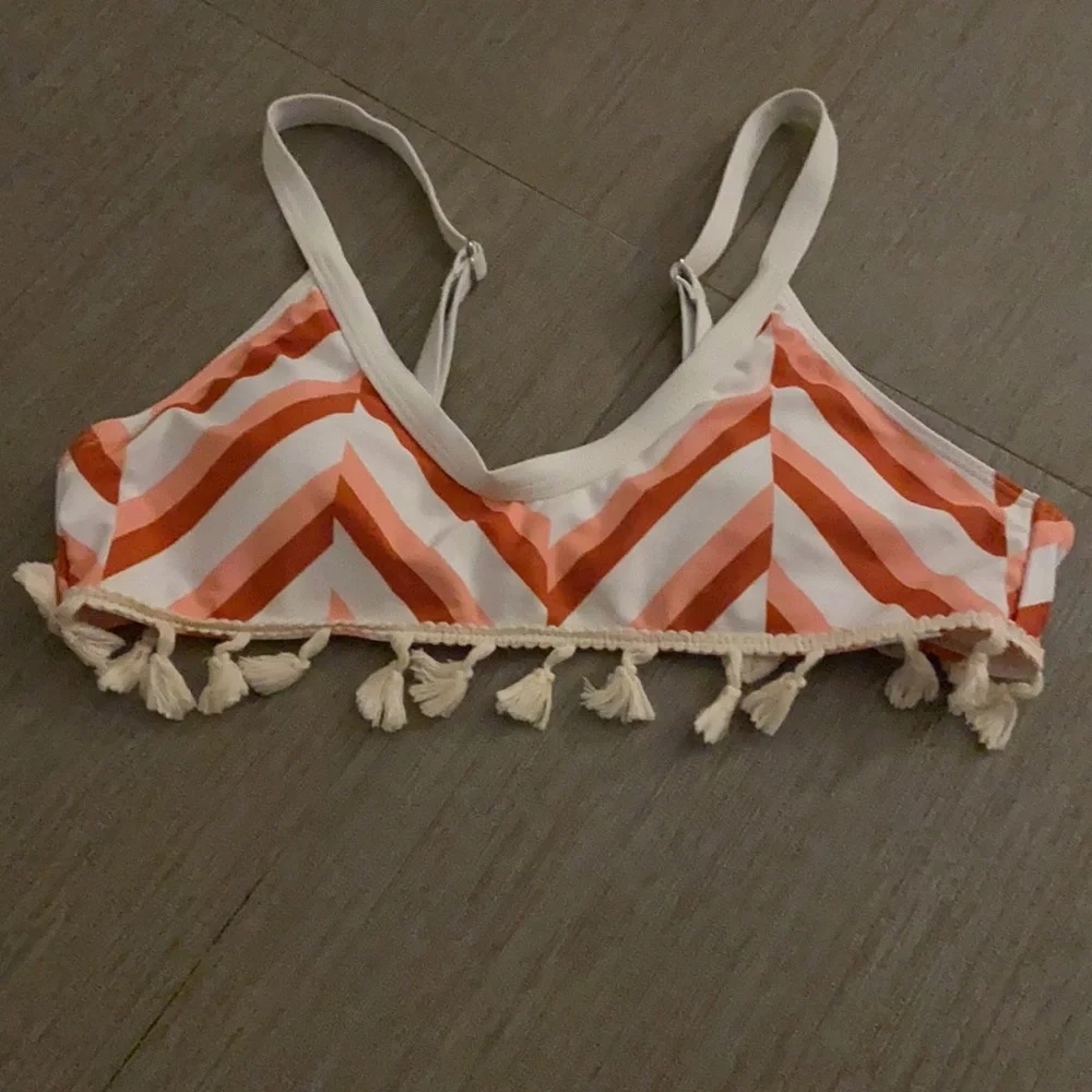 Adorable high waisted pink and white bikini